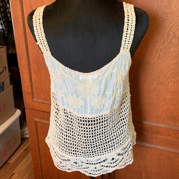 Women’s crochet top - Picture 6 of 6